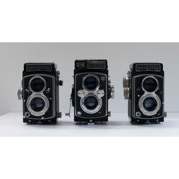 Lot of 3 - Twin Lens Vintage Film Cameras - Rolleicord / Yashica-Mat - Untested - Picture 1 of 16
